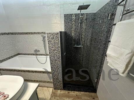 VIP 2-room apartments near McDonald's, Zaporizhzhia - apartment by the day