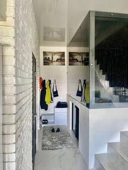Two-storey luxury studio on Volgogradskaya, Zaporizhzhia - apartment by the day