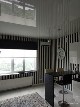 Two-storey luxury studio on Volgogradskaya, Zaporizhzhia - apartment by the day