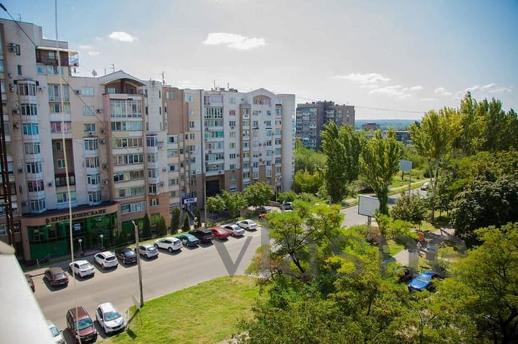 Отличный 2ком Люкс на ул.Гагарина, Запорожье - квартира посуточно