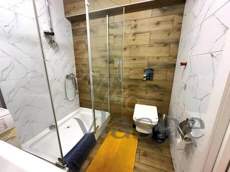 1 room Lux studio, Patrioticheskaya st., 56a, Zaporizhzhia - apartment by the day