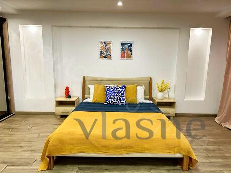 1 room Lux studio, Patrioticheskaya st., 56a, Zaporizhzhia - apartment by the day