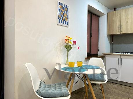 1 room Lux studio, Patrioticheskaya st., 56a, Zaporizhzhia - apartment by the day