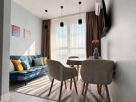 Designer European-style two-room apartment in the Grani residential complex, Dnipro (Dnipropetrovsk) - apartment by the day