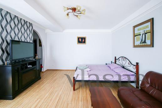 Rent 1k apartment near the center of Kiev Comfortable apartments are located in the center of Kiev, at