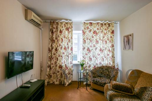 Rent 2k apartment in Pecherska metro station Rent 2k apartment in Pecherska metro station, Kyiv - apartment by the day