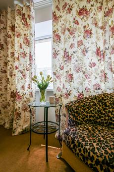 Rent 2k apartment in Pecherska metro station Rent 2k apartment in Pecherska metro station, Kyiv - apartment by the day