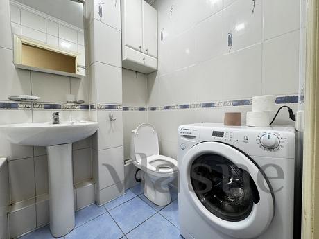 Rent 2k apartment from Pechersk metro station Rent 2k apartment from Pechersk metro station, Kyiv - apartment by the day