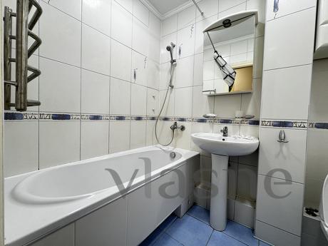 Rent 2k apartment from Pechersk metro station Rent 2k apartment from Pechersk metro station, Kyiv - apartment by the day