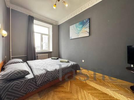Rent a 3k apartment near the center of the capital Rent a 3k apartment near the center of the capital, Kyiv - apartment by the day