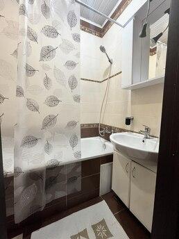 Rent a 3k apartment near the center of the capital Rent a 3k apartment near the center of the capital, Kyiv - apartment by the day