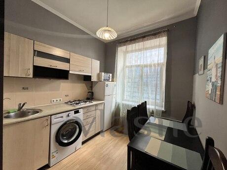 Rent a 3k apartment near the center of the capital Rent a 3k apartment near the center of the capital, Kyiv - apartment by the day