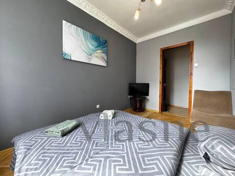 Rent a 3k apartment near the center of the capital Rent a 3k apartment near the center of the capital, Kyiv - apartment by the day