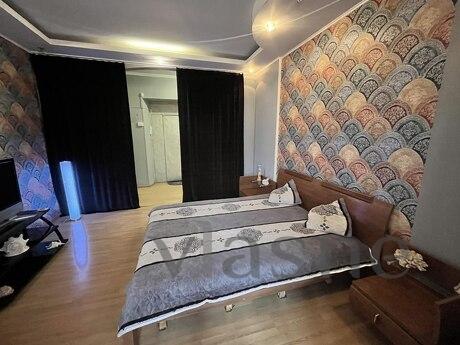 Rent a 3k apartment near the center of the capital Rent a 3k apartment near the center of the capital, Kyiv - apartment by the day