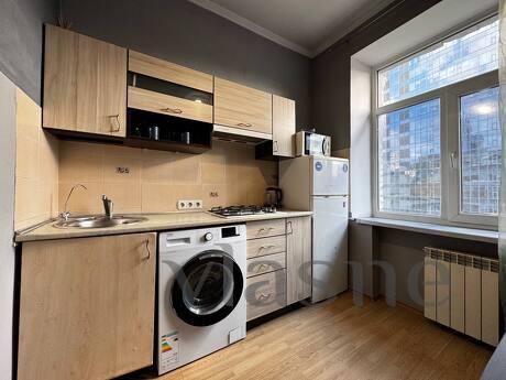 Rent a 3k apartment near the center of the capital Rent a 3k apartment near the center of the capital, Kyiv - apartment by the day