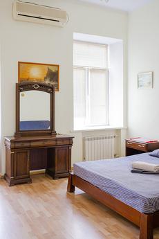 Pobodova rent 3k apartment Pobodova rent 3k apartment, Kyiv - apartment by the day