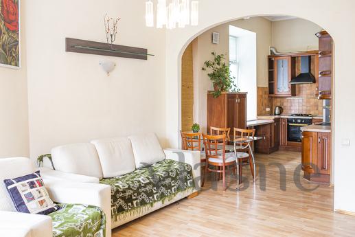 Pobodova rent 3k apartment Pobodova rent 3k apartment, Kyiv - apartment by the day