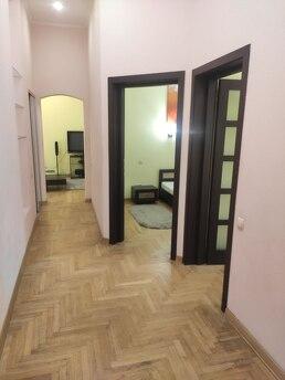 Оренда 3к квартири біля метро Театральна Оренда 3к квартири біля метро Театральна, Киев - квартира посуточно