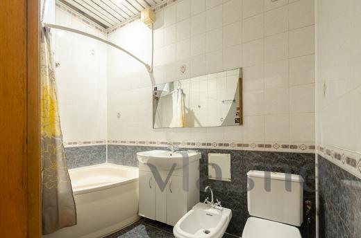 Rent 3k apartment on Khreshchatyk metro station, Kyiv - apartment by the day