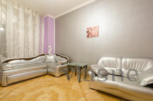 Rent 3k apartment on Khreshchatyk metro station, Kyiv - apartment by the day