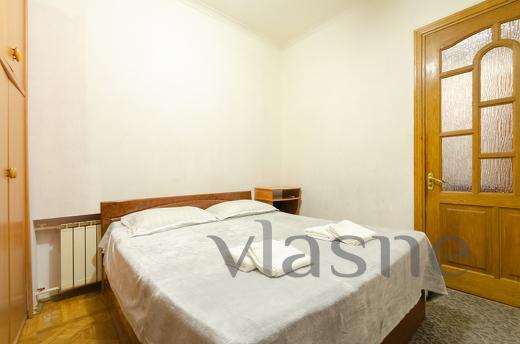 Rent 3k apartment on Khreshchatyk metro station, Kyiv - apartment by the day