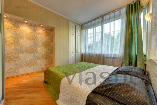Podobova rent 3k apartment Podobova rent 3k apartment, Kyiv - apartment by the day