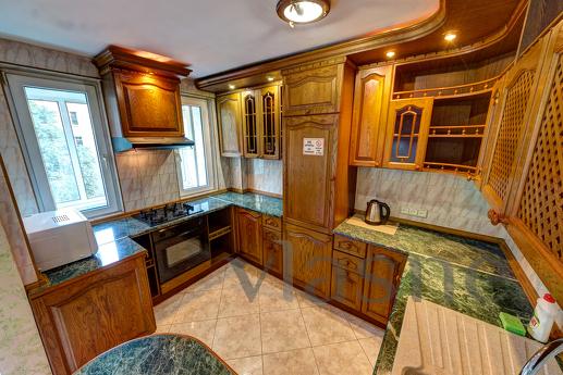 Podobova rent 3k apartment Podobova rent 3k apartment, Kyiv - apartment by the day