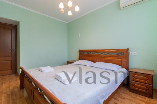 Rent 3k apartment, Zoloti Vorota metro station Rent 3k apartment, Zoloti Vorota metro station, Kyiv - apartment by the day