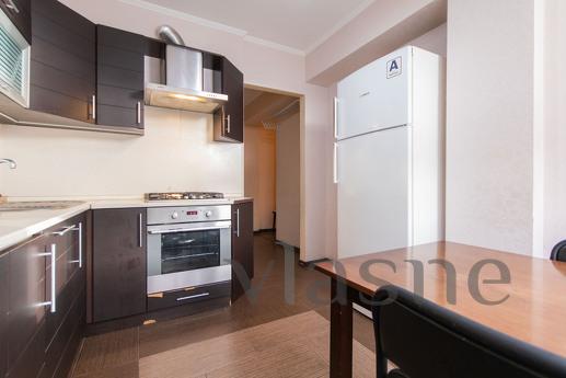 Rent 3k apartment, Zoloti Vorota metro station Rent 3k apartment, Zoloti Vorota metro station, Kyiv - apartment by the day