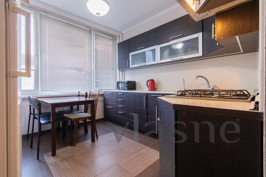 Rent 3k apartment, Zoloti Vorota metro station Rent 3k apartment, Zoloti Vorota metro station, Kyiv - apartment by the day