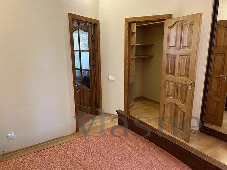 Rent a 3k apartment near the center of Kiev Rent a 3k apartment near the center of Kiev, Kyiv - apartment by the day