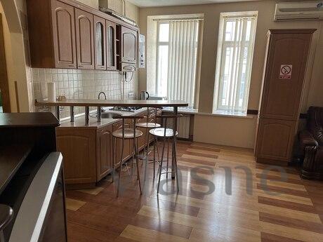 Rent a 3k apartment near the center of Kiev Rent a 3k apartment near the center of Kiev, Kyiv - apartment by the day