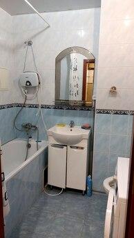 Rent 3k apartment, Pecherska metro station, Kyiv - apartment by the day