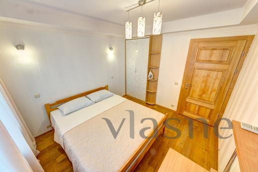 Rent a prestigious 3k apartment, Kyiv - apartment by the day