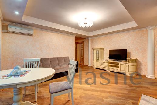Rent a prestigious 3k apartment, Kyiv - apartment by the day