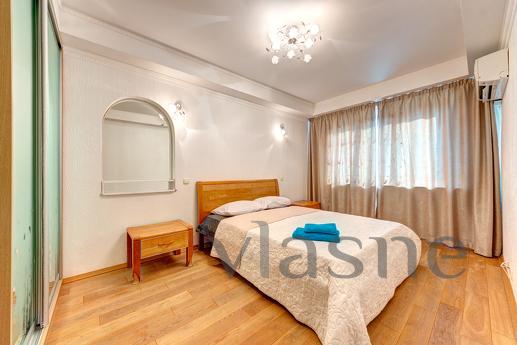 Rent a prestigious 3k apartment, Kyiv - apartment by the day