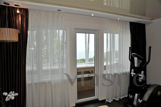 Rent a designer apartment in the center, Alupka - apartment by the day
