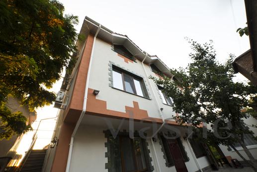 Modern hotel close to the sea, Odessa - apartment by the day