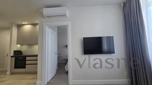 53 Pearl on Tairova, Odessa - apartment by the day