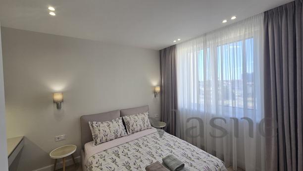 53 Pearl on Tairova, Odessa - apartment by the day