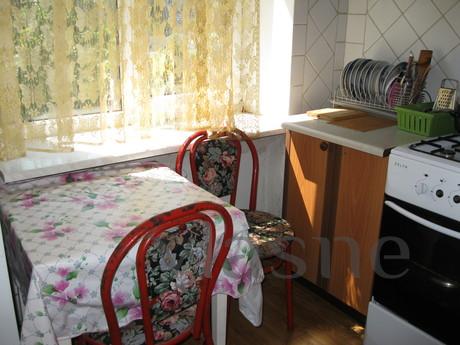 2 bedroom apartment for rent, Chernomorsk (Illichivsk) - apartment by the day