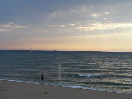 Cottage by the sea (1st line), Одеса - апартамент за нощувки
