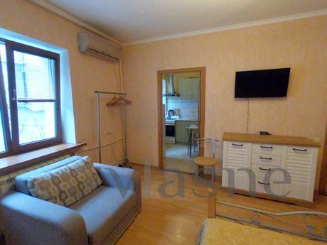 Apartment in Yalta, 7 min. walk to the b, Yalta - apartment by the day