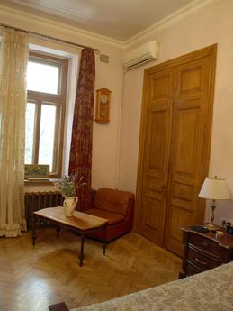 Room on the embankment of Yalta, the bea, Yalta - apartment by the day