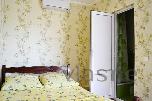 Номера Прибой, 100 метров от моря, Бердянск - квартира посуточно