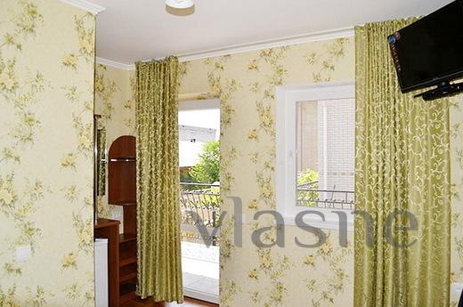 Номера Прибой, 100 метров от моря, Бердянск - квартира посуточно