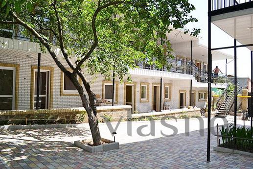 Номера Прибой, 100 метров от моря, Бердянск - квартира посуточно