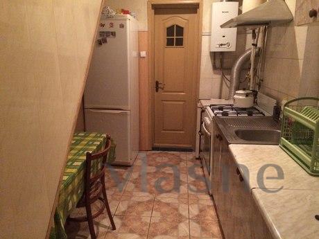 Целый этаж в частном секторе с парковочным местом, качелей, 