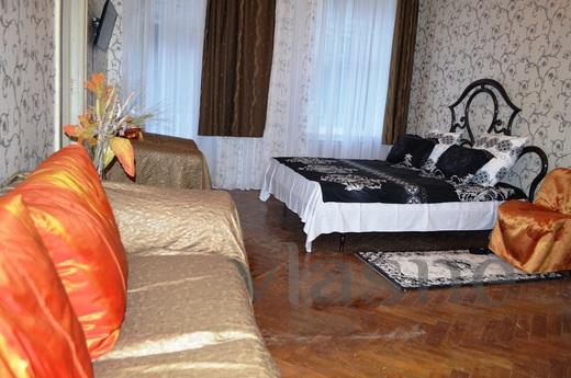 Rent an apartment Deribasovskaya, Odessa - apartment by the day