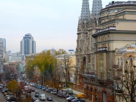Центр Олимпийский Дворец Украина, Киев - квартира посуточно